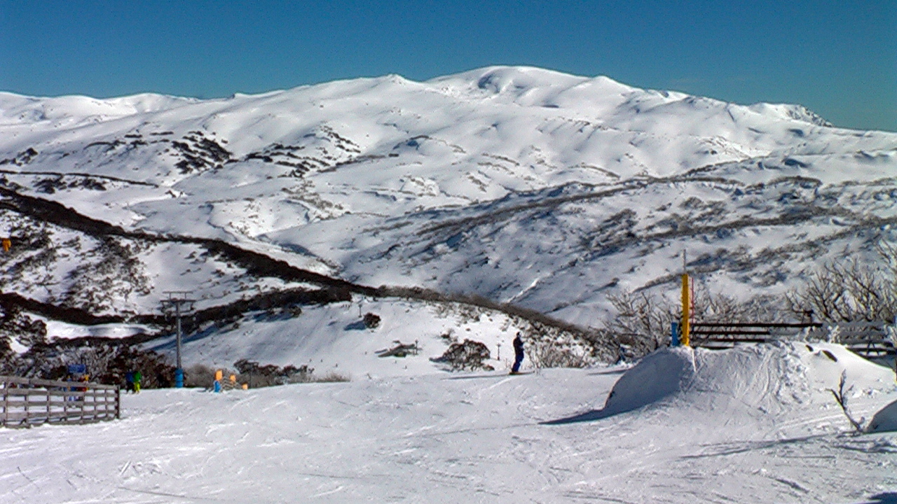 佩里舍山谷雪景